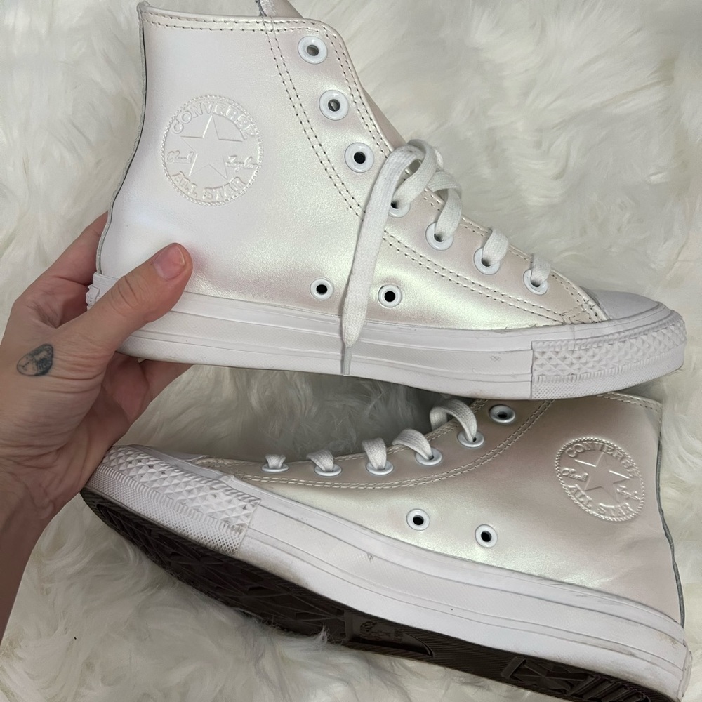 Converse - White Iridescent